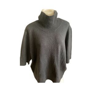 H&M Recyled Black Swester - XL black.  NWT , recycled polyester